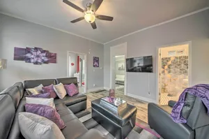 Image of 9 Mi to Dtwn Vibrant St Louis Home!