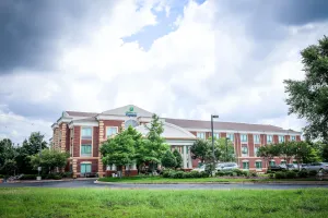 Image of Holiday Inn Express Hotel & Suites Memphis/Germantown by IHG
