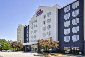 Image of Fairfield Inn & Suites by Marriott Atlanta Vinings/Galleria