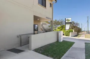 Image of Discovery Parks - Blackwater Central Motel