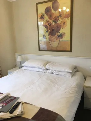 Image of Glenheath Hotel
