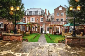 Image of The Chequers Hotel