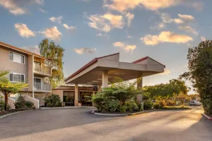 Image of Best Western Plus Garden Court Inn