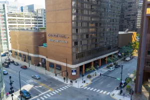 Image of DoubleTree by Hilton Chicago - Magnificent Mile