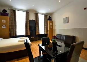 Image of Hyde Park Apartments