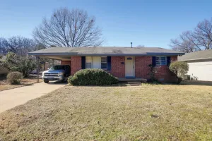 Image of Cozy Home with Grill Walkable Oxford Location