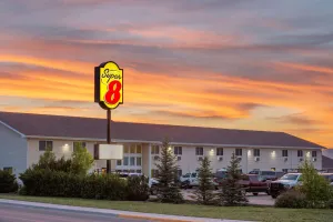 Image of Super 8 by Wyndham Lewistown