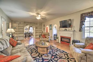Image of Homeplace with Yard - 10 Mi to Jenny Wiley!
