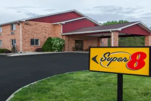 Image of Super 8 by Wyndham Watseka