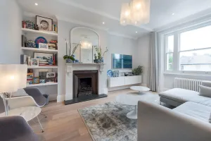Image of Stunning Maida Vale Apartment Near Regent s Canal by Underthedoormat