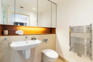 Image of Spacious Modern Flat in Chelsea Harbour