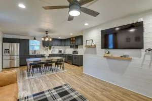 Image of Dog-Friendly Home with Yard and Fire Pit in Midlothian