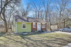 Image of Walk to Iowa State University: Pet-friendly Apt!