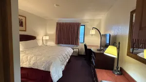 Image of clarion hometown inn