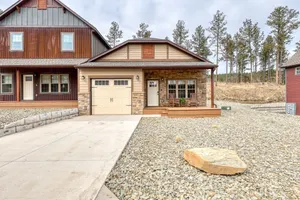 Image of Serene Retreat King Bed at Rockerville Gold Town