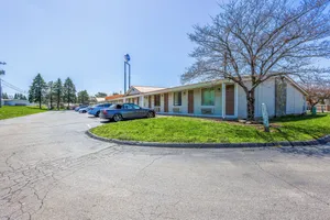 Image of Cozy Garden Inn By OYO Hwy 40 Richmond