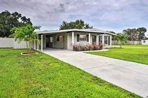 Image of 'sarasota Sunset House' w/ Spacious Patio!
