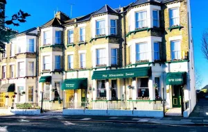 Image of Ilfracombe House Hotel - near Cliffs Pavilion