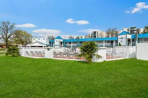 Image of Super 8 by Wyndham Portsmouth - Norfolk