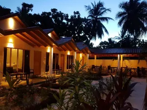 Image of Thoddoo Beach Holiday