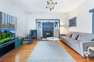 Image of KOZYGURU ARNCLIFFE SYDNEY AIRPORT LUXURY RENOVATED 3 BED free parking NAR232