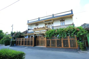 Image of RedDoorz Plus near Lempuyangan Station 4