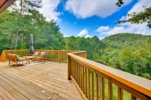 Image of Mtn View + Fire Pit: Pet-friendly Woodlawn Cabin!