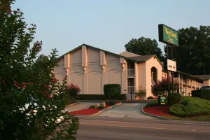 Image of West Bank Inn