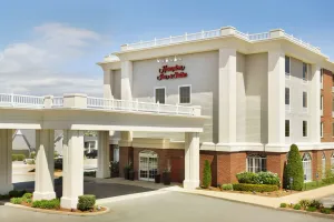 Image of Hampton Inn & Suites Newport/Middletown