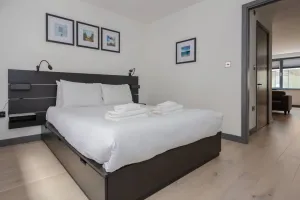 Image of Stylish 1 Bedroom Apartment in Holborn in a Great Location