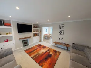 Image of 3 Bed-Sleeps 5-Garden-Parking-Pets