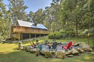 Image of Serene Mableton Cabin - 13 Mi to Downtown Atlanta!