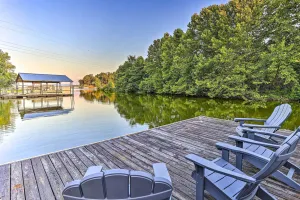 Image of Luxurious Waterfront Home on Pickwick Lake!