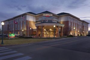 Image of Courtyard by Marriott Fort Smith Downtown