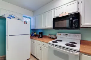 Image of Destin Townhome with Balcony - Walk to the Beach!