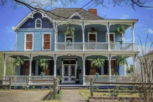 Image of Vicksburg Home w/3 Porches, Walk to Downtown