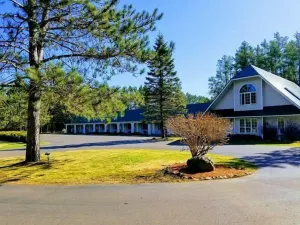 Image of Northwoods Motel