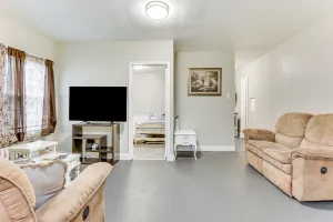 Image of Apt 4 Mi to Youngstown State University!
