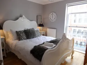 Image of Brighton Break - Burlington Beach Pad