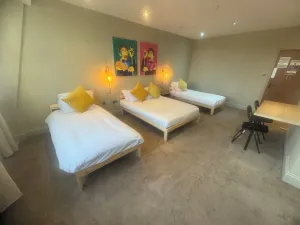 Image of Wasters Arts Bar & Hotel, Contractor's Welcome