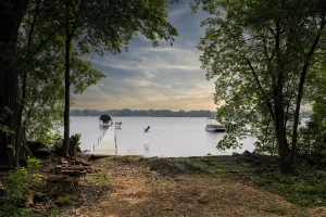 Image of Cottage on Medicine Lake