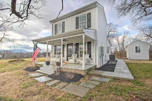Image of Sunny Front Royal Vacation Rental with Hot Tub!
