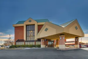 Image of Pear Tree Inn St. Louis - Arnold