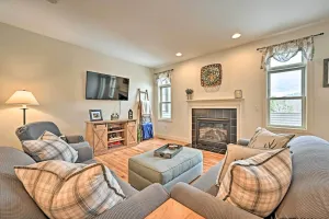 Image of Bright Condo with Community Perks Near Ski Quechee!
