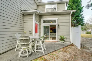 Image of 4 Mi to Ocean Modern Townhome in Wilmington!