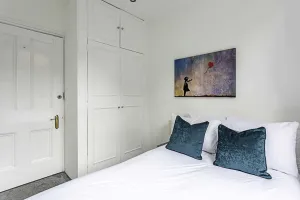 Image of Clapham Charm: 2-bedroom Beauty