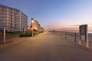 Image of Surfbreak Virginia Beach Oceanfront, Ascend Hotel Collection