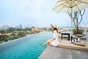 Image of GLOW PARK HOTEL Grand Royal Palace
