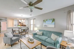 Image of Southern Charm Condo with Pool about 4 Mi to Broadway!