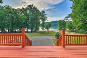 Image of Ryman Riviera Home with Fireplace Steps to River